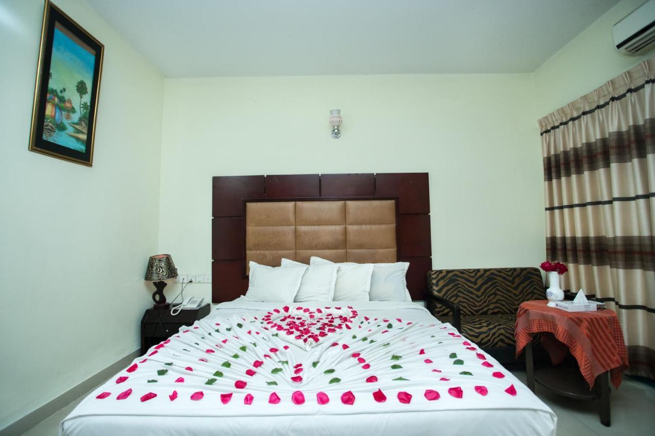 Hotel Mishuk Cox's Bazar Esterno foto