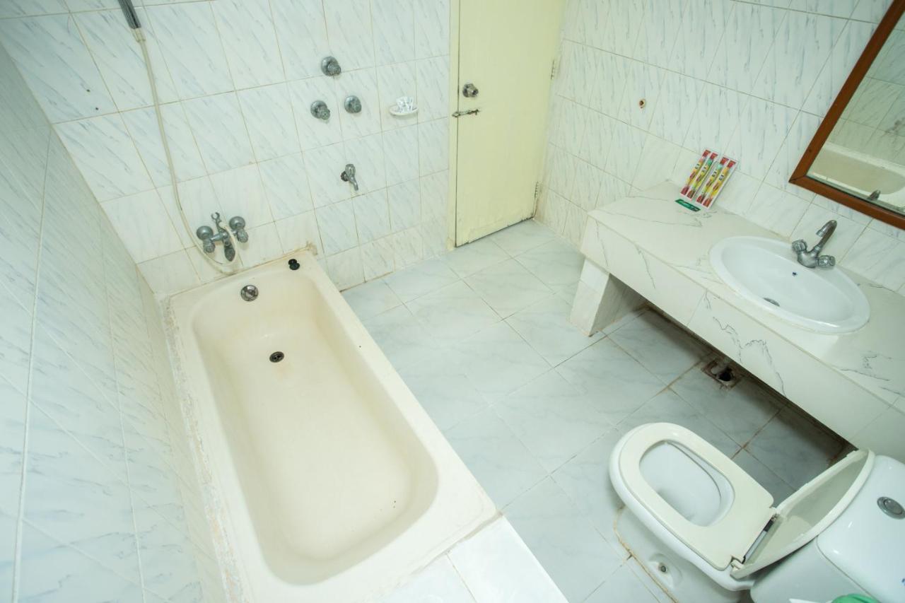 Hotel Mishuk Cox's Bazar Esterno foto
