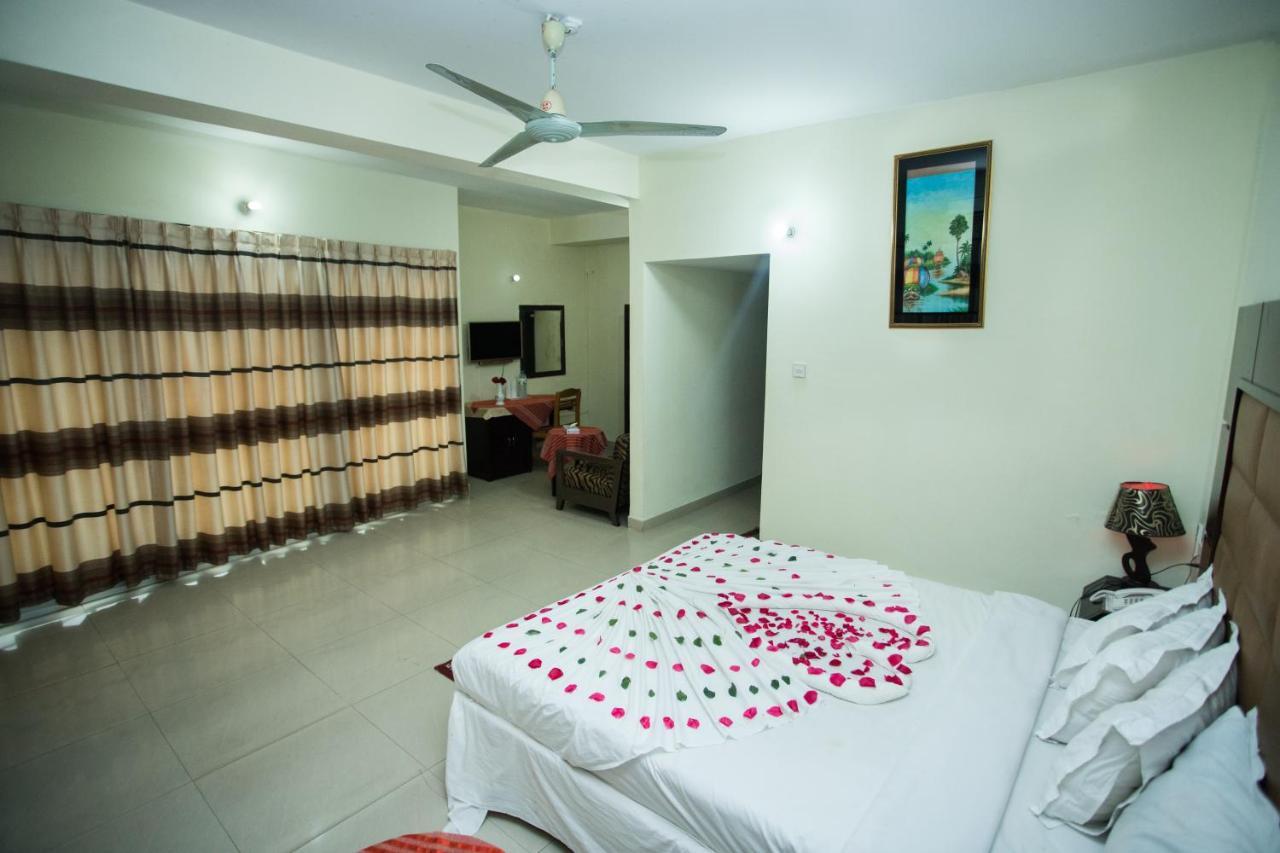 Hotel Mishuk Cox's Bazar Esterno foto