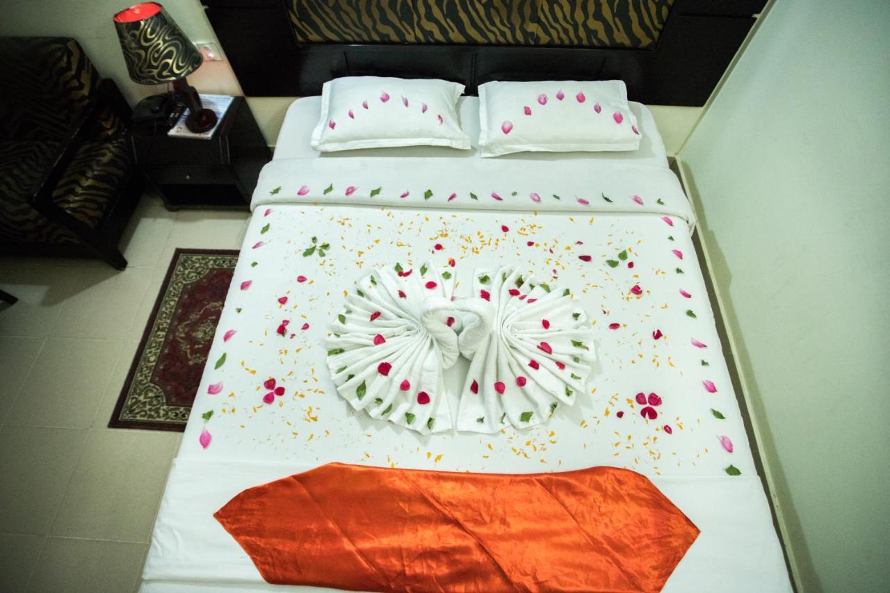 Hotel Mishuk Cox's Bazar Esterno foto